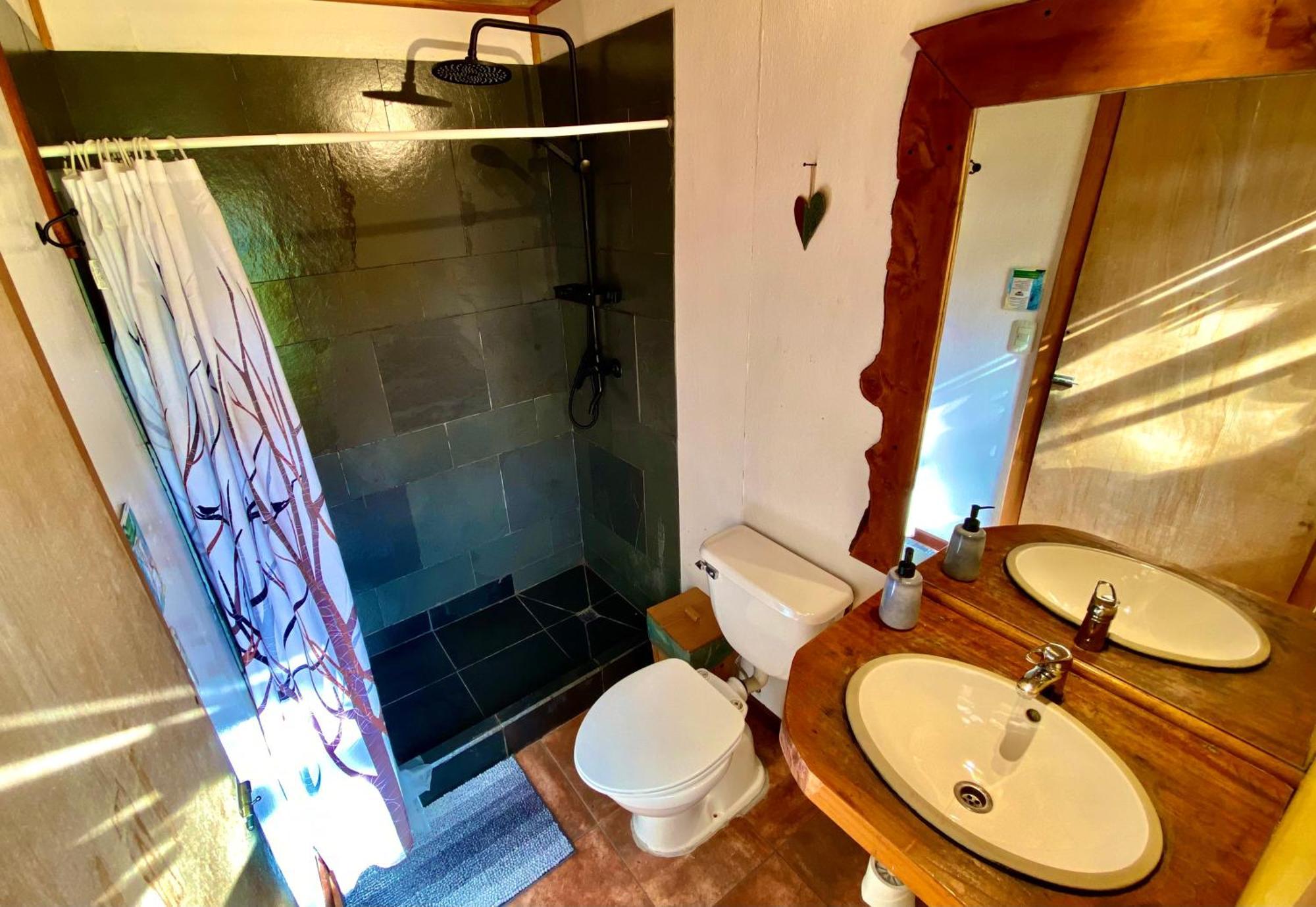 Hostal Las Natalias Futaleufú 外观 照片
